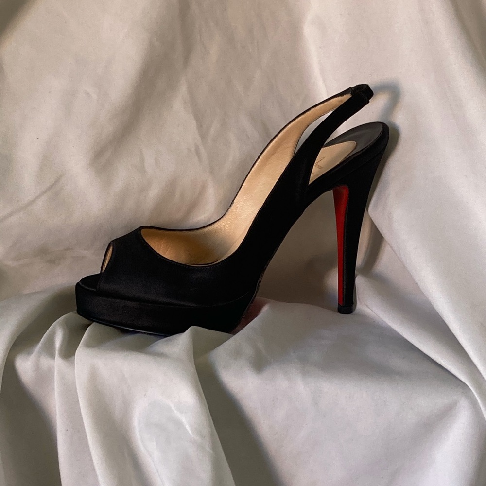 Christian Louboutin black satin heels pumps 5 35
